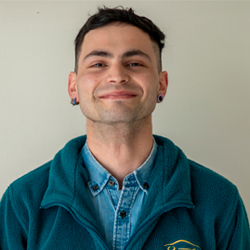 Néstor Pinto A.  - Vendedor de Repuestos - Auto Castillo