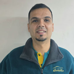 Roberto Ramos - Vendedor de Repuestos - Auto Castillo